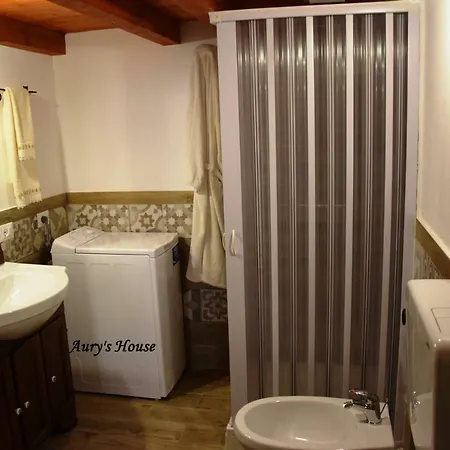 Holiday home Aury's House